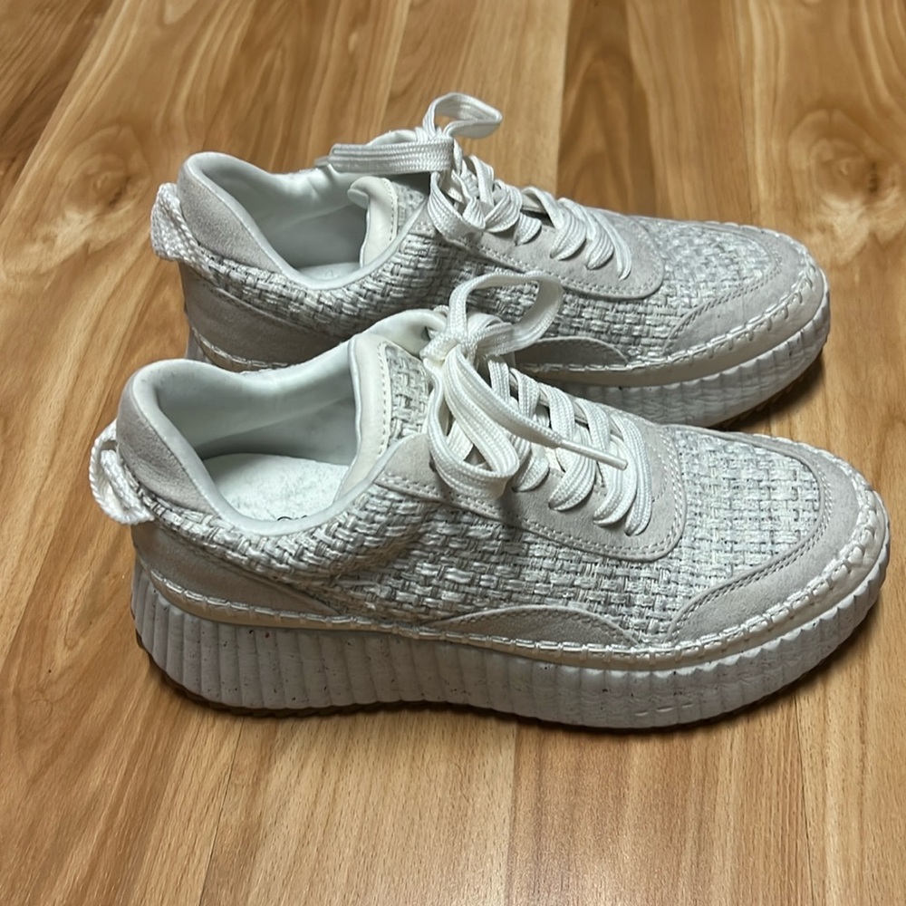 Universal Thread wedge sneakers size 7 Brand New